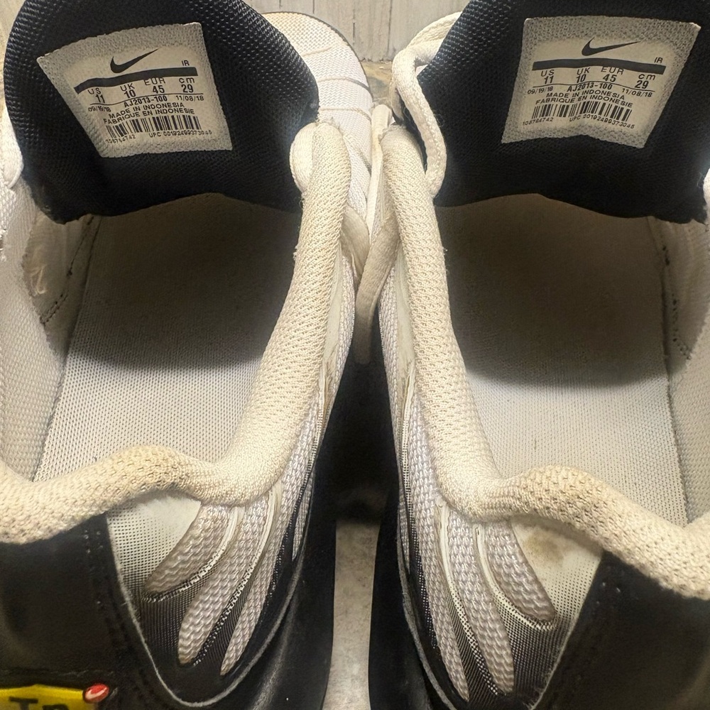 Nike Men’s White/Black Volt Air Max Plus Athletic Shoes - Picture 6 of 15